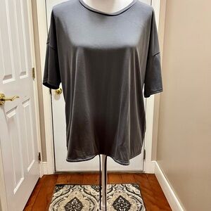 Green Envelope Gray Short Sleeve Shirt Size Large